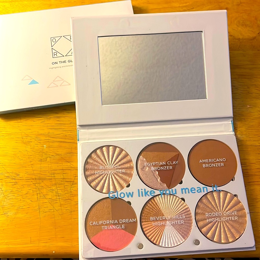 OFRA on the glow pro highlighter pallet